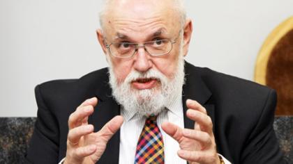 Pir­mie­ji 25-eri metai – san­tuo­kai sunkiausi