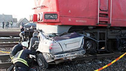 Tragiška avarija Baisogaloje – „Volvo“ palindo po traukiniu