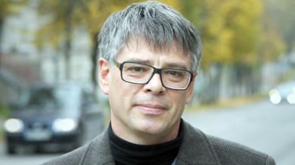 Nusišypsok mums, kandidate:)