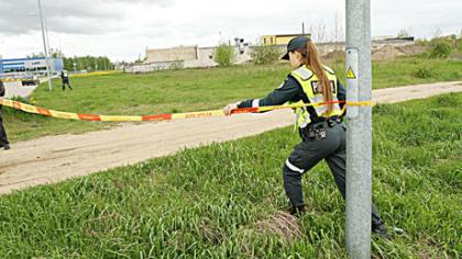 Vaikai dviračiu vežė sprogmenį