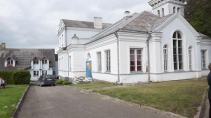 Kaimų gyventojai susitiko dvare