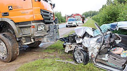 Sunkvežimis vos nepražudė trijų žmonių