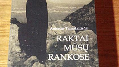 Pristatyta kunigo Aniceto Tamošaičio pamokslų knyga