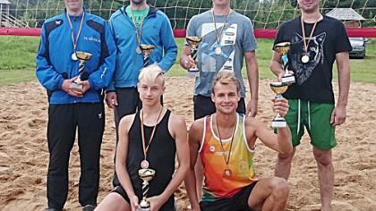 Varžybose kovojo dešimt komandų