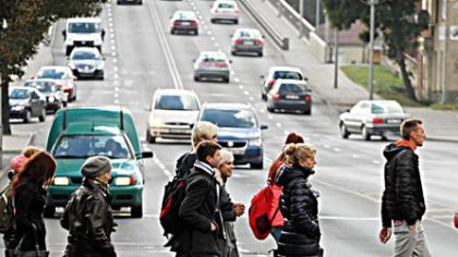 Rudenį derėtų vairuoti ir vaikščioti atsargiau