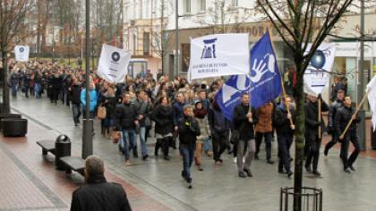 Studentai judina miestą