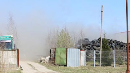 Padangų gaisrą pavyko sutramdyti