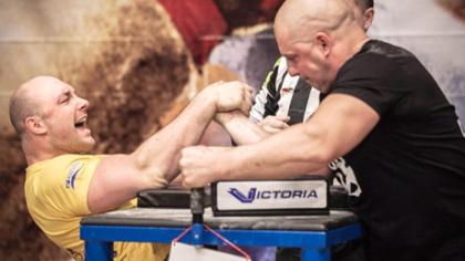 Joniškietis tapo rankų lenkimo vicečempionu