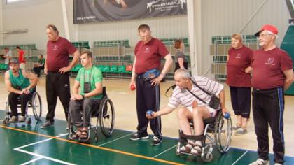 Neįgalieji tryško sportiniu azartu